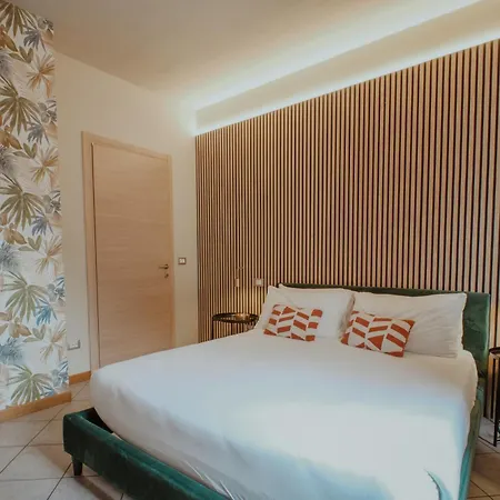 דירה Loft - 3 Min Walk To Bernina Express טיראנו