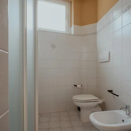 Loft - 3 Min Walk To Bernina Express דירה טיראנו
